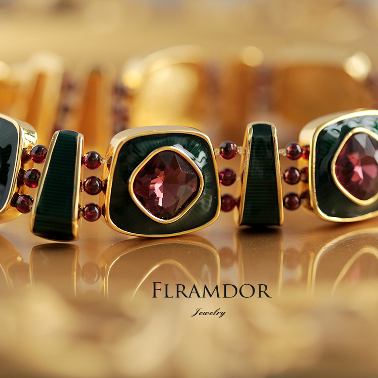 70's Glam Gaze Necklaces thumbnail 4