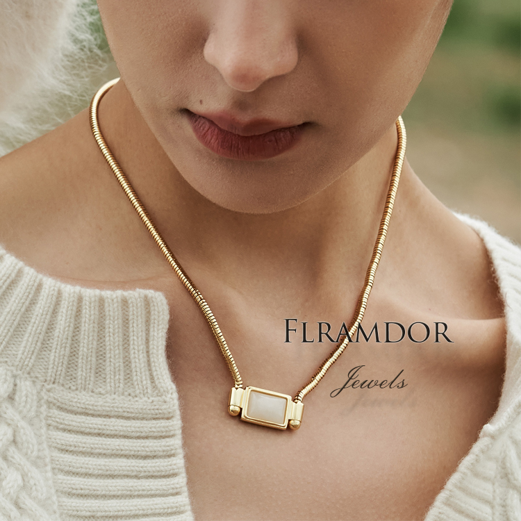 Small square necklace thumbnail 5