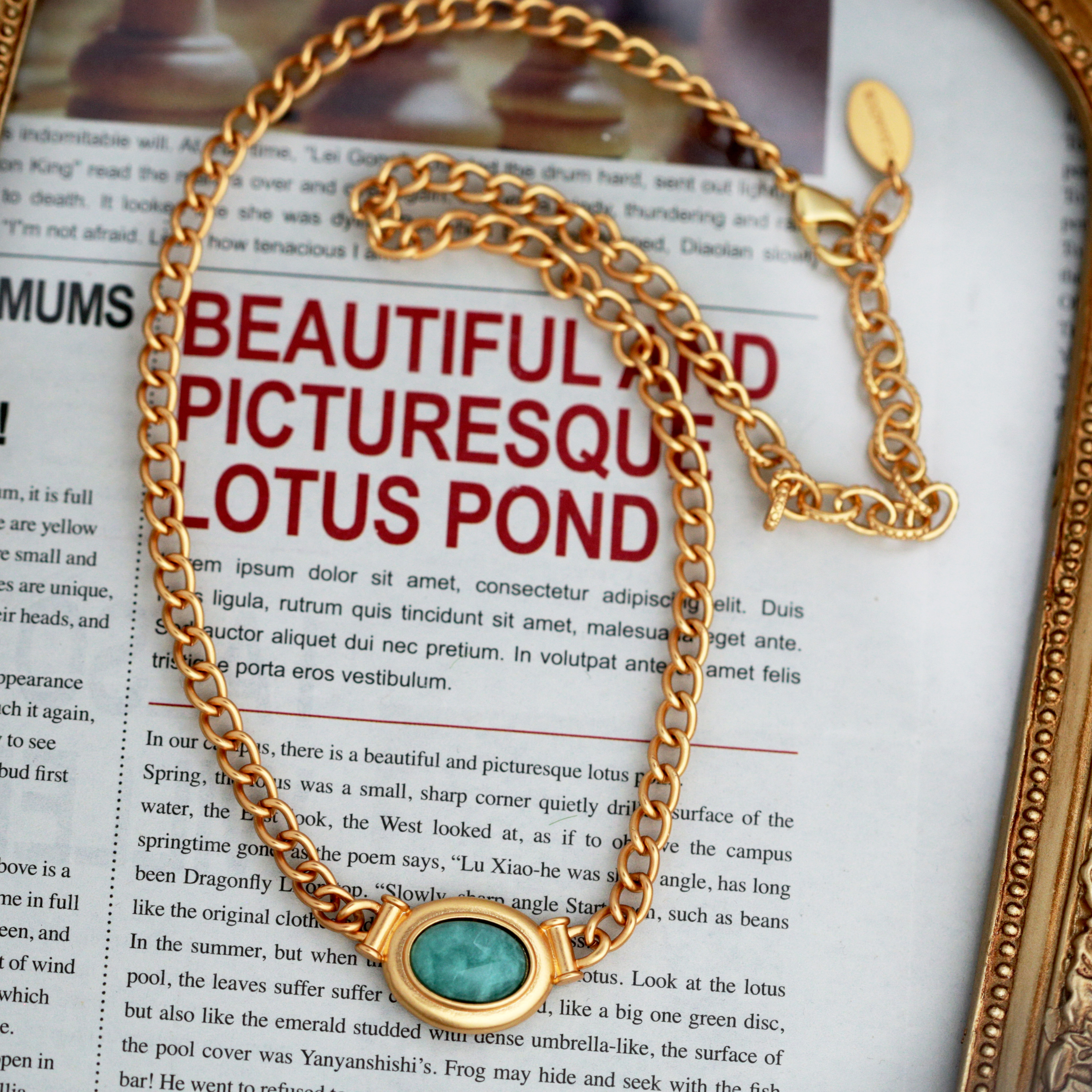 Vintage imitation jade necklace thumbnail 5