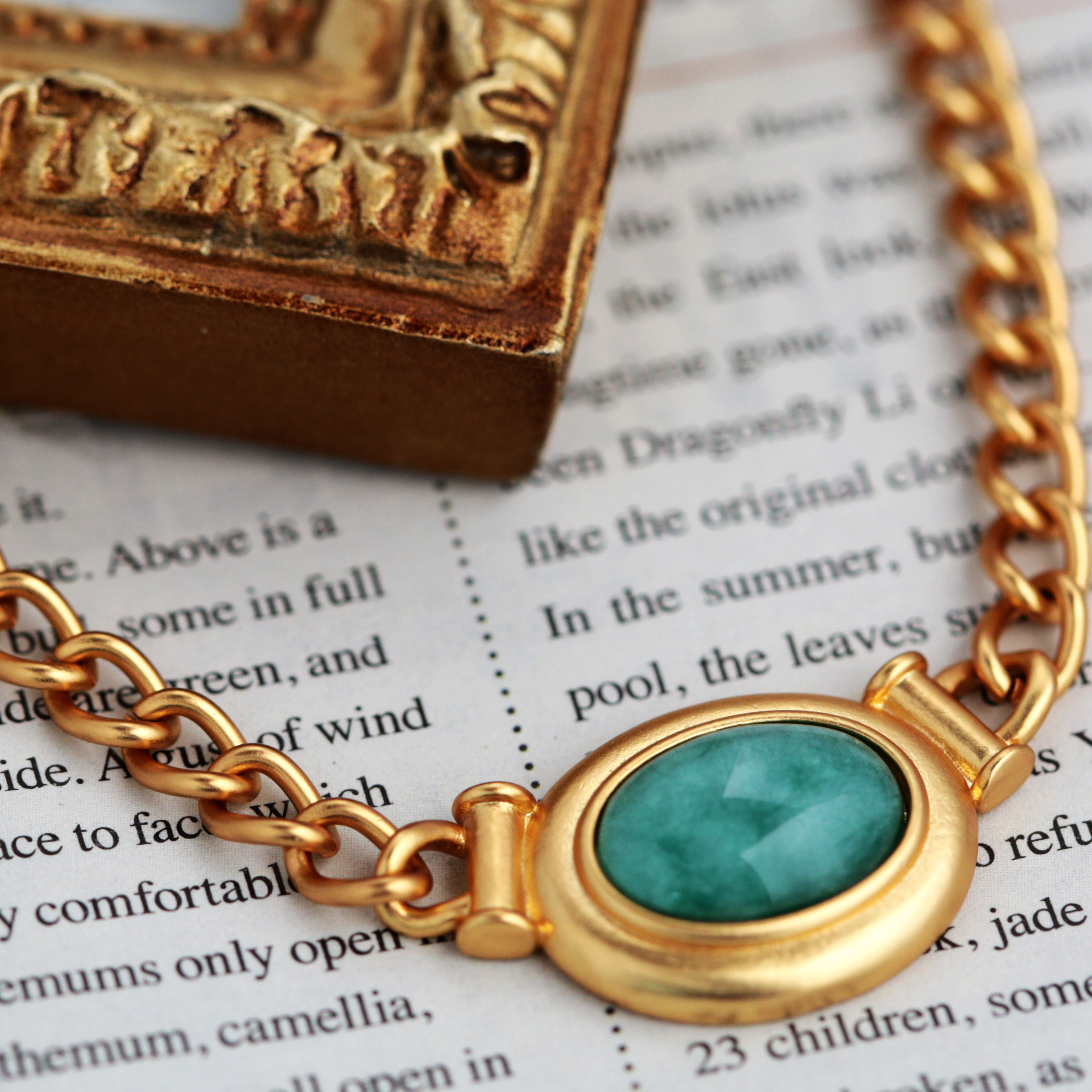 Vintage imitation jade necklace thumbnail 6