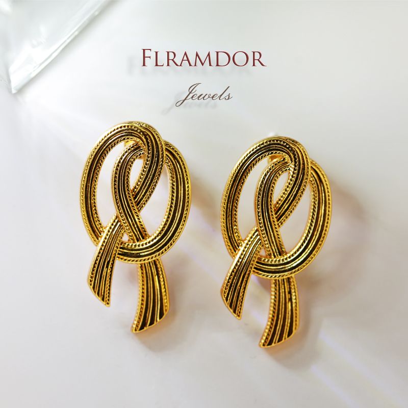 Ribbon Stud Earrings