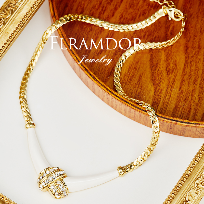 White Retro Snake Chain