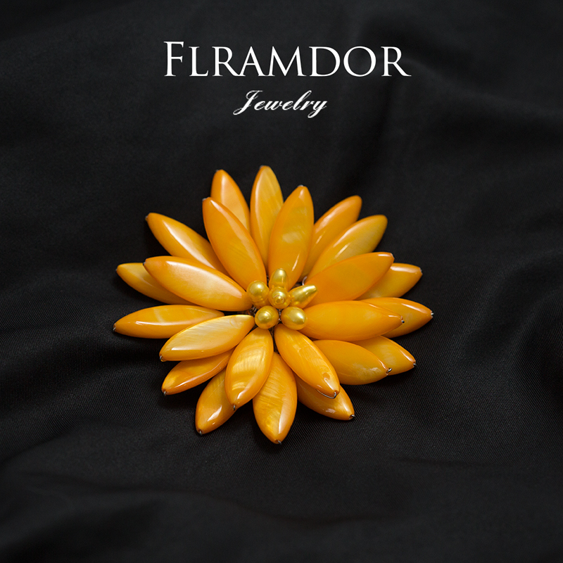 Natural Mother-of-Pearl Sunflower Brooch - Orange